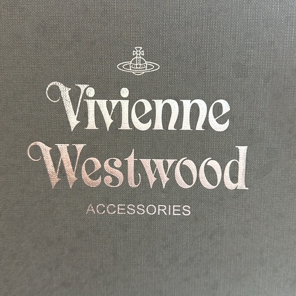 ICONIC!!! Vivienne Westwood Orb Enamelled Moccasins in White! RARE RARE RARE - Picture 2 of 7